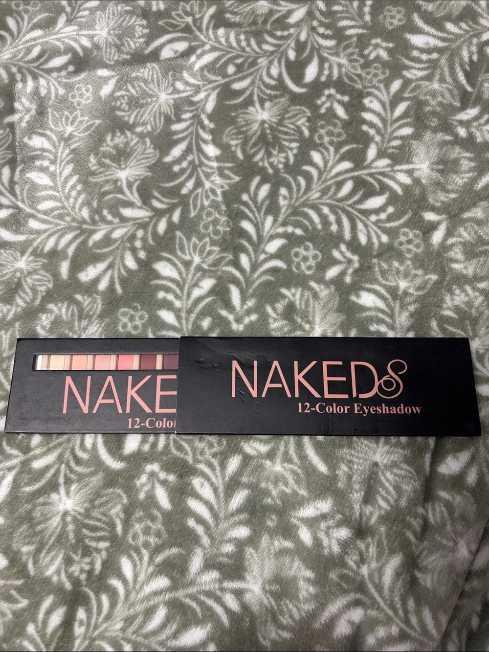 NAK 12-Color Eyeshadow Palette – Rose Pink & Mauve Tones